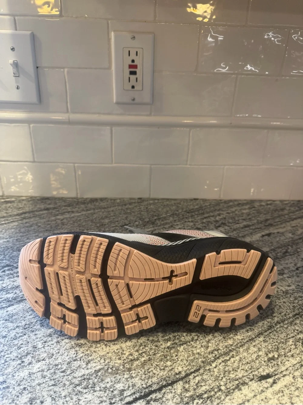Brooks good used